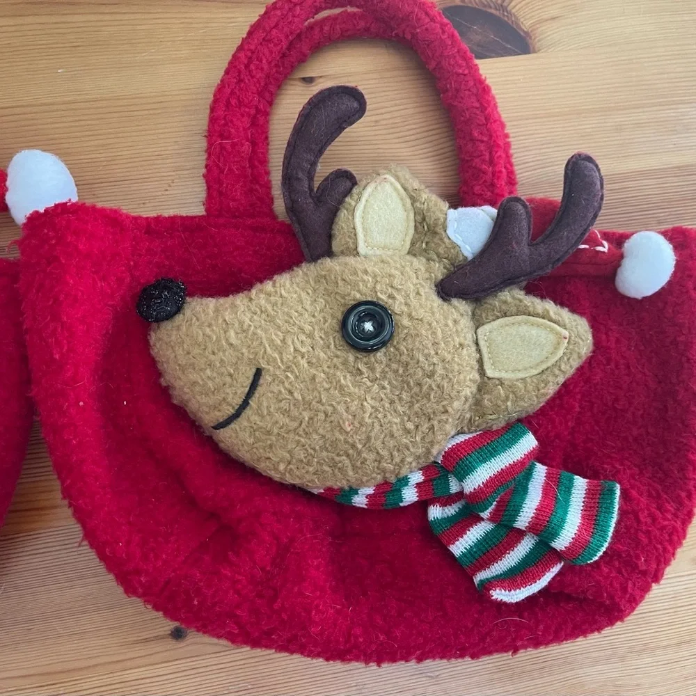 CHRISTMAS APPLIQUÉD DARLING PURSES!